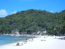 �N���X�^���r�[�` 2013