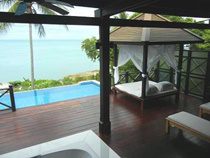 �������߂̃z�e�� �U �g���T�C�x�C �z�e���̃v�[�����B��