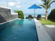 �������߂̃z�e�� ���]�e���̃v�[�����B��